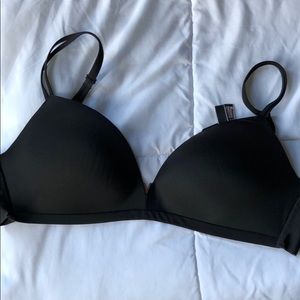 Victoria’s Secret 36C bra